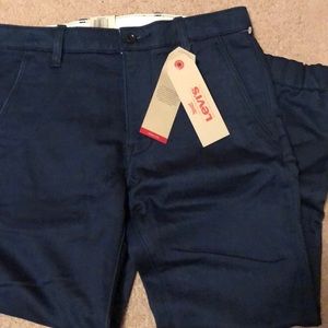 NWT Levi’s chino joggers